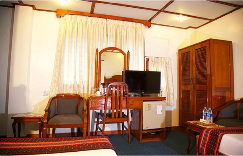 Yoma Hotel Yangon Ngoại thất bức ảnh